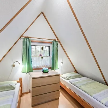 Vakantiehuis Schoenes Am Twistesee *